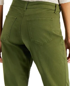 Women's Curvy Capri Jeans