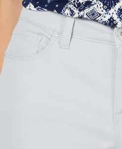 Women's Curvy-Fit Skinny Fashion Jeans