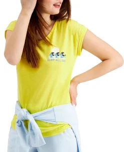 Women's Petite Graphic-Print V-Neck T-Shirt