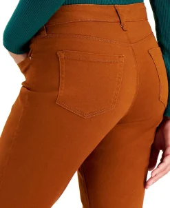 Women's Solid Tapered-Leg Jeans