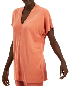 Women's V-Neck Exposed-Seam Top